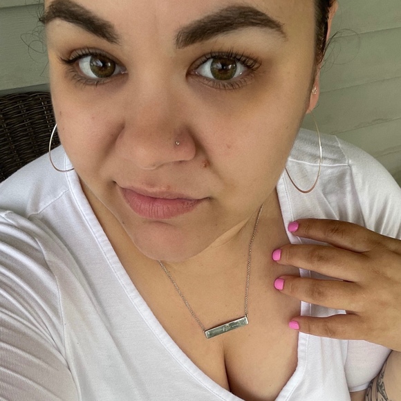 Meet your Posher, Elizabeth - Picture 1 of 1